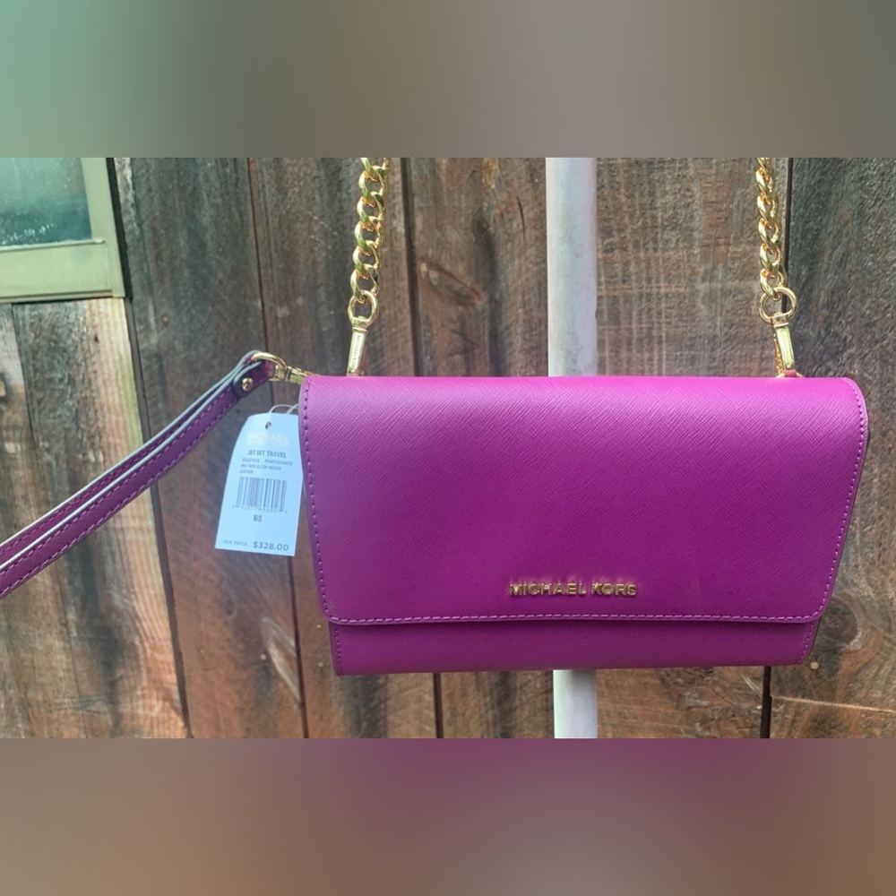 MICHAEL KORS JET SET TRAVEL LEATHER CROSSBODY